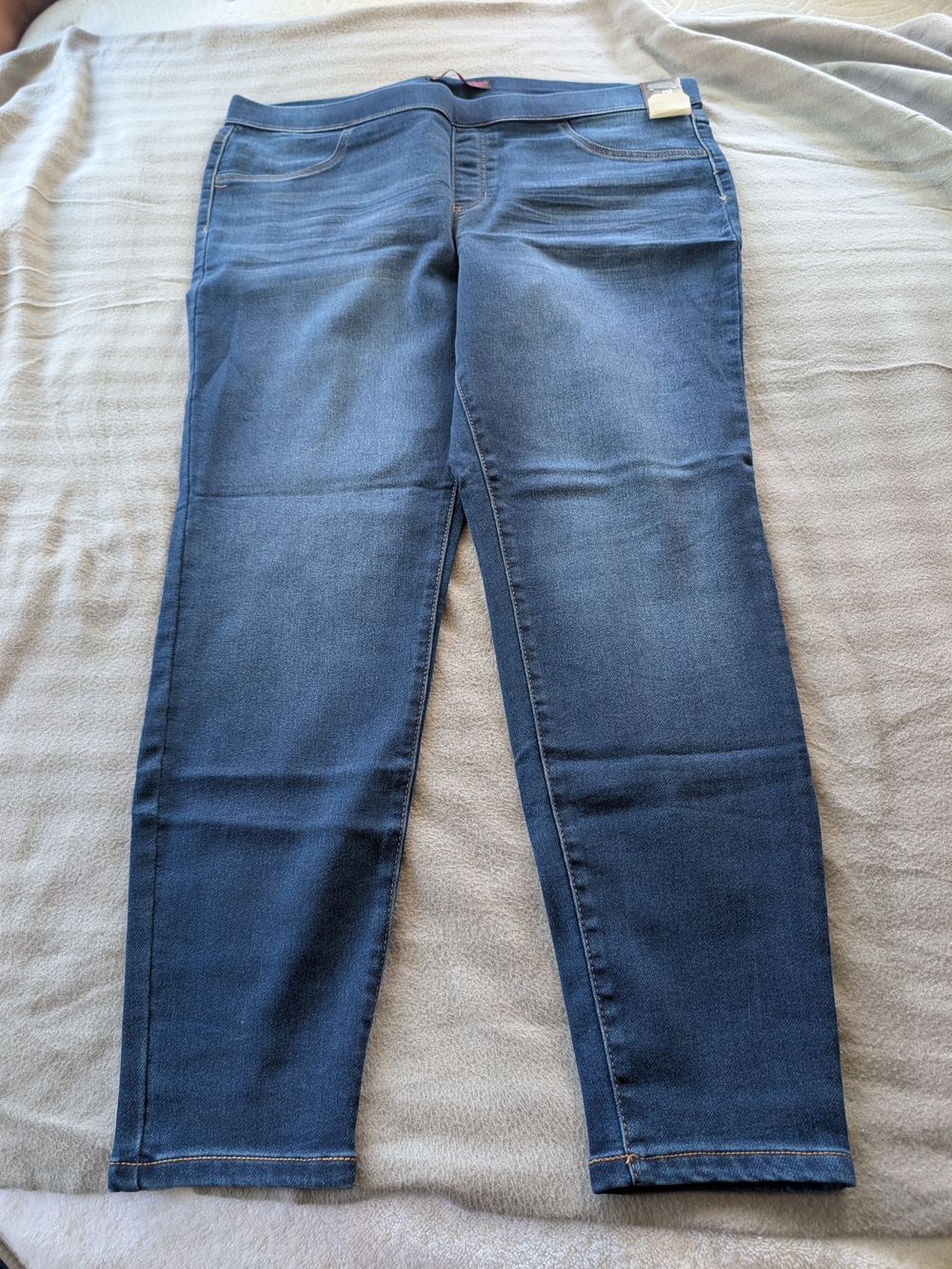 No Boundaries Skinny Stretch Jeans - Mid Blue